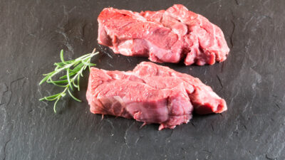 Hirschsteaks vom Kamm
